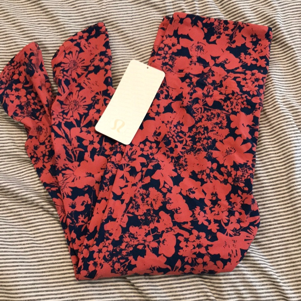 NWT lulu all that you do tight